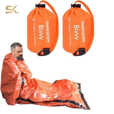 Sac de dormir amb manta d'emergència